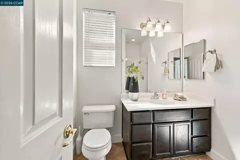 Bath - 5279 S Montecito Dr, Concord, CA 94521 photo 2 of 7