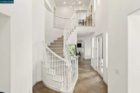 Entry Way - 5279 S Montecito Dr, Concord, CA 94521 photo 1 of 2