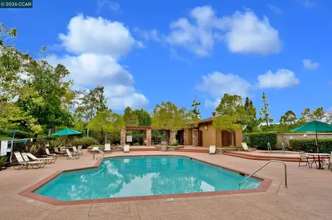 Exterior - 5279 S Montecito Dr, Concord, CA 94521 photo 5 of 7