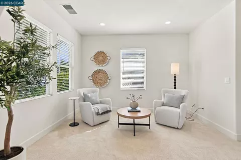 Living - 5279 S Montecito Dr, Concord, CA 94521 photo 2 of 2