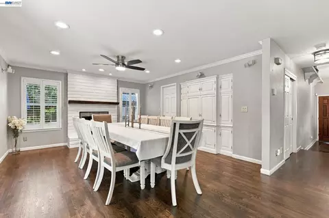 Dining - 1017 Hatchcover Pl, Manteca, CA 95337 photo 2 of 4