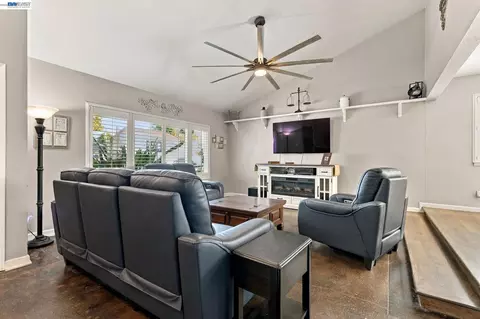 Other - 1017 Hatchcover Pl, Manteca, CA 95337 photo 2 of 13