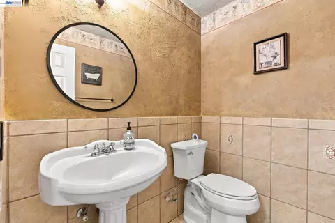 Bath - 1017 Hatchcover Pl, Manteca, CA 95337 photo 1 of 4