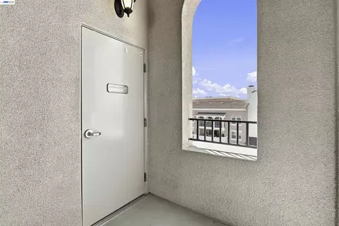 Entry Way - 600 S Abel St #508, Milpitas, CA 95035 photo 4 of 5