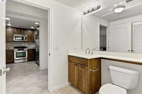 Bath - 600 S Abel St #508, Milpitas, CA 95035 photo 1 of 4