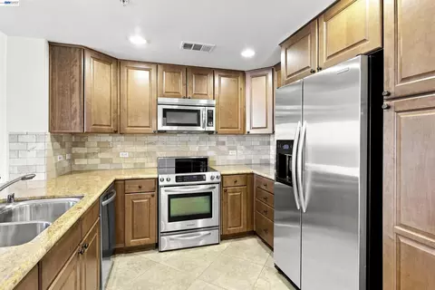 Kitchen - 600 S Abel St #508, Milpitas, CA 95035 photo 2 of 6