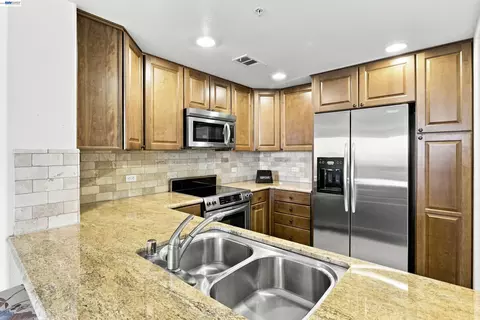 Kitchen - 600 S Abel St #508, Milpitas, CA 95035 photo 6 of 6