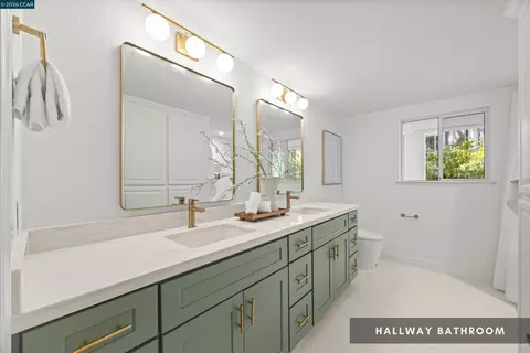 Bath - 6900 Charing Cross Rd, Berkeley, CA 94705 photo 3 of 4