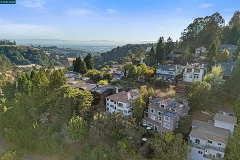 View/Area - 6900 Charing Cross Rd, Berkeley, CA 94705 photo 9 of 12