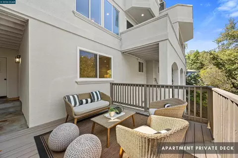 Exterior - 6900 Charing Cross Rd, Berkeley, CA 94705 photo 6 of 11
