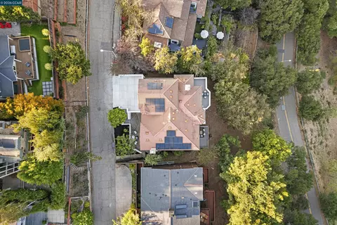 View/Area - 6900 Charing Cross Rd, Berkeley, CA 94705 photo 5 of 12