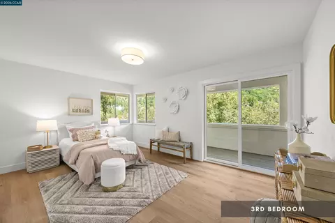 Bedroom - 6900 Charing Cross Rd, Berkeley, CA 94705 photo 4 of 11