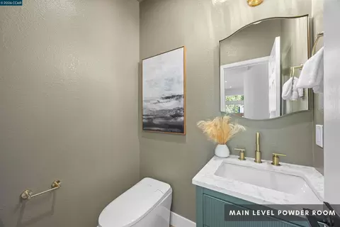 Bath - 6900 Charing Cross Rd, Berkeley, CA 94705 photo 2 of 4