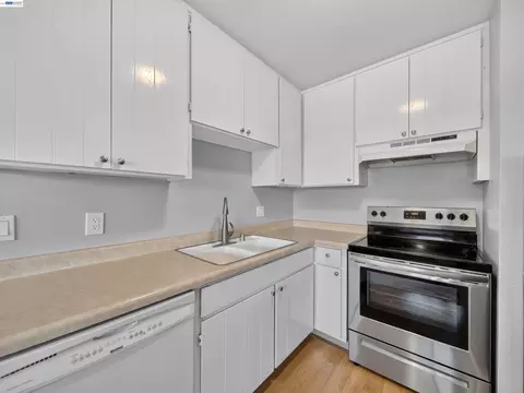 Kitchen - 185 Union Ave #14, Campbell, CA 95008 photo 2 of 2