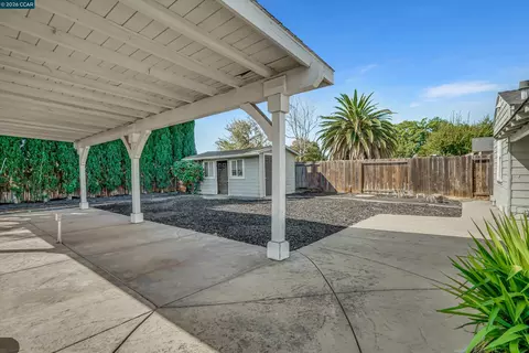 Exterior - 42 E 13th St, Antioch, CA 94509 photo 6 of 10