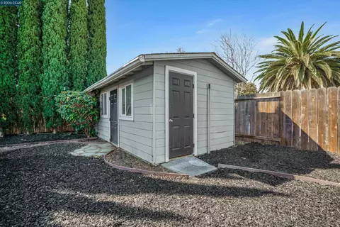Exterior - 42 E 13th St, Antioch, CA 94509 photo 10 of 10