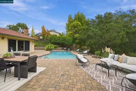 Exterior - 21 Inverleith Ter, Moraga, CA 94556 photo 9 of 11
