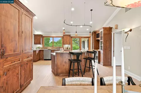 Kitchen - 21 Inverleith Ter, Moraga, CA 94556 photo 5 of 6