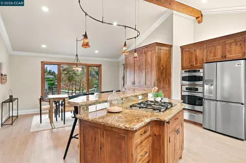 Kitchen - 21 Inverleith Ter, Moraga, CA 94556 photo 4 of 6