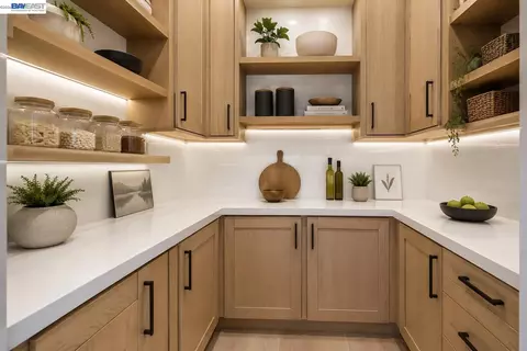 Kitchen - 5210 Shirehills Ln, Carmichael, CA 95608 photo 4 of 4