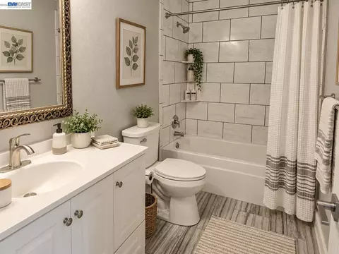 Bath - 1063 Mepham Dr, Pittsburg, CA 94565 photo 3 of 4