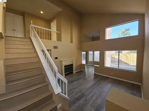 Living - 1063 Mepham Dr, Pittsburg, CA 94565 photo 2 of 8