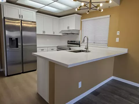 Kitchen - 1063 Mepham Dr, Pittsburg, CA 94565 photo 3 of 5