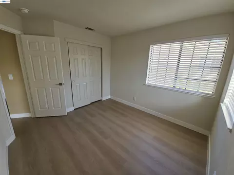 Bedroom - 1063 Mepham Dr, Pittsburg, CA 94565 photo 6 of 8