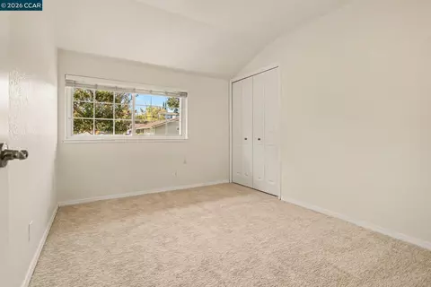 Bedroom - 340 Greenway Dr, Martinez, CA 94553 photo 5 of 5