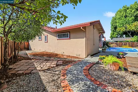 Exterior - 340 Greenway Dr, Martinez, CA 94553 photo 4 of 6