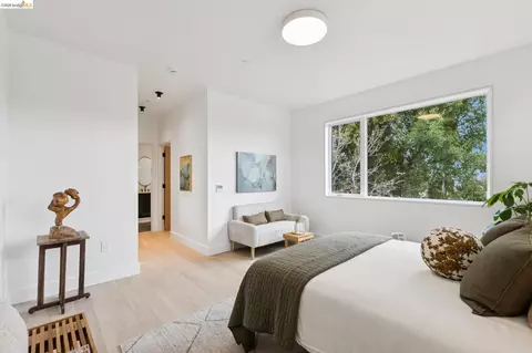 Bedroom - 1523 Stuart, Berkeley, CA 94703 photo 2 of 9