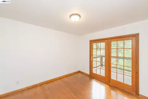 Bedroom - 540 Lost Bridge Rd, Lewiston, CA 96052 photo 3 of 4
