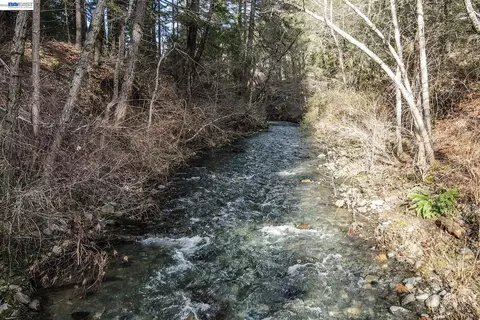 View/Area - 540 Lost Bridge Rd, Lewiston, CA 96052 photo 4 of 6