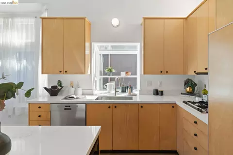 Kitchen - 6872 Sherwick Dr, Berkeley, CA 94705 photo 1 of 3
