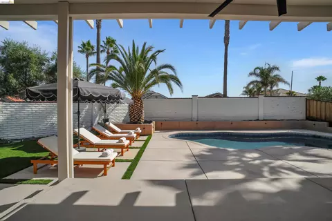 2331 Newport Pl, Discovery Bay, CA 94505