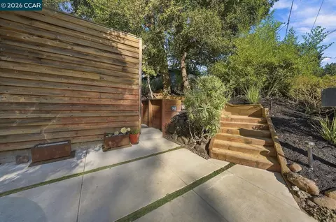 Exterior - 141 Fairlawn Dr, Berkeley, CA 94708 photo 2 of 17