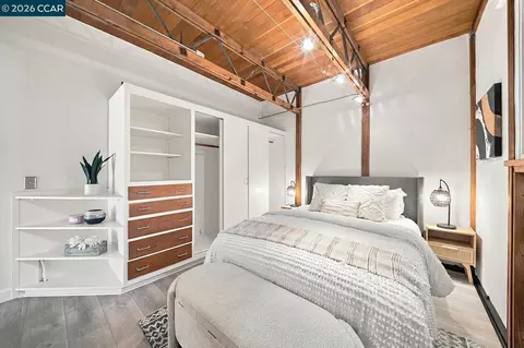 Bedroom - 141 Fairlawn Dr, Berkeley, CA 94708 photo 2 of 5