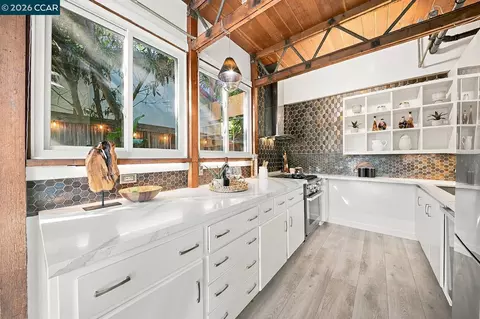 Kitchen - 141 Fairlawn Dr, Berkeley, CA 94708 photo 2 of 3
