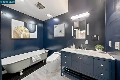 Bath - 141 Fairlawn Dr, Berkeley, CA 94708 photo 1 of 1