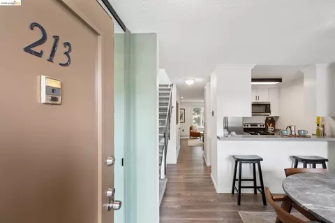 3161 Birmingham Dr #213, Richmond, CA 94806