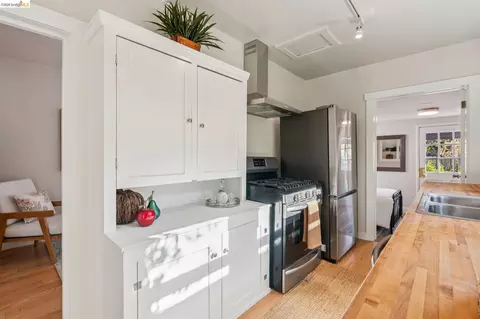 Kitchen - 1322 Bancroft Way, Berkeley, CA 94702 photo 2 of 4