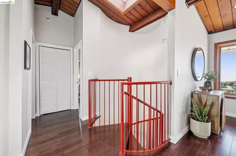 Entry Way - 1394 Queens Rd, Berkeley, CA 94708 photo 2 of 4
