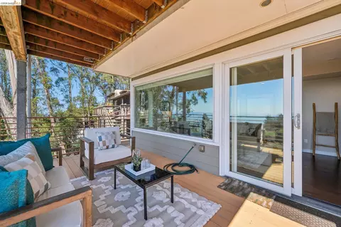 Exterior - 1394 Queens Rd, Berkeley, CA 94708 photo 11 of 12