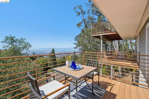 Exterior - 1394 Queens Rd, Berkeley, CA 94708 photo 8 of 12