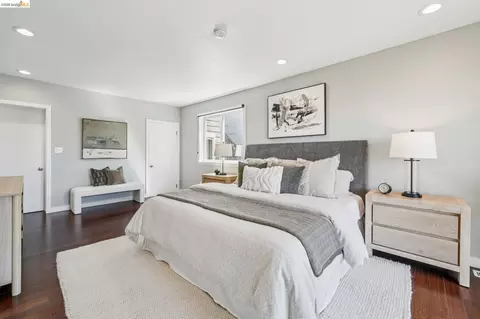 Bedroom - 1394 Queens Rd, Berkeley, CA 94708 photo 4 of 7