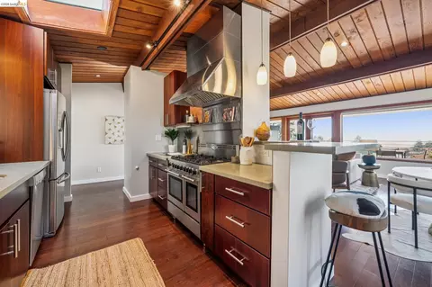 Kitchen - 1394 Queens Rd, Berkeley, CA 94708 photo 3 of 5