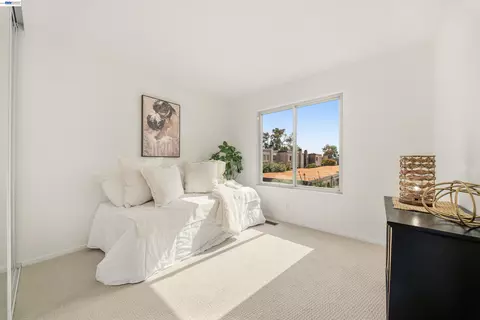 Bedroom - 3452 Capella Ln, Alameda, CA 94502 photo 4 of 6