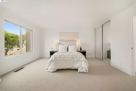 Bedroom - 3452 Capella Ln, Alameda, CA 94502 photo 3 of 6