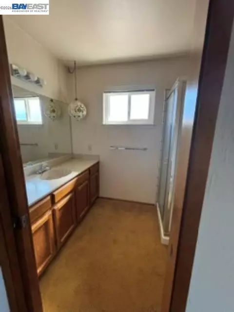 Bath - 1319 Murchison Dr, Millbrae, CA 94030 photo 4 of 4