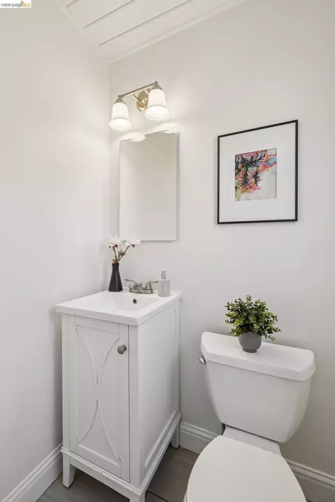 Bath - 1240 Dutton Ave, San Leandro, CA 94577 photo 1 of 3